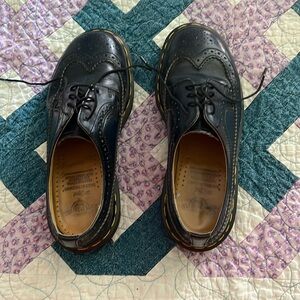 Dr. Martens wing tip Oxfords, Men’s size 4, Women’s 6